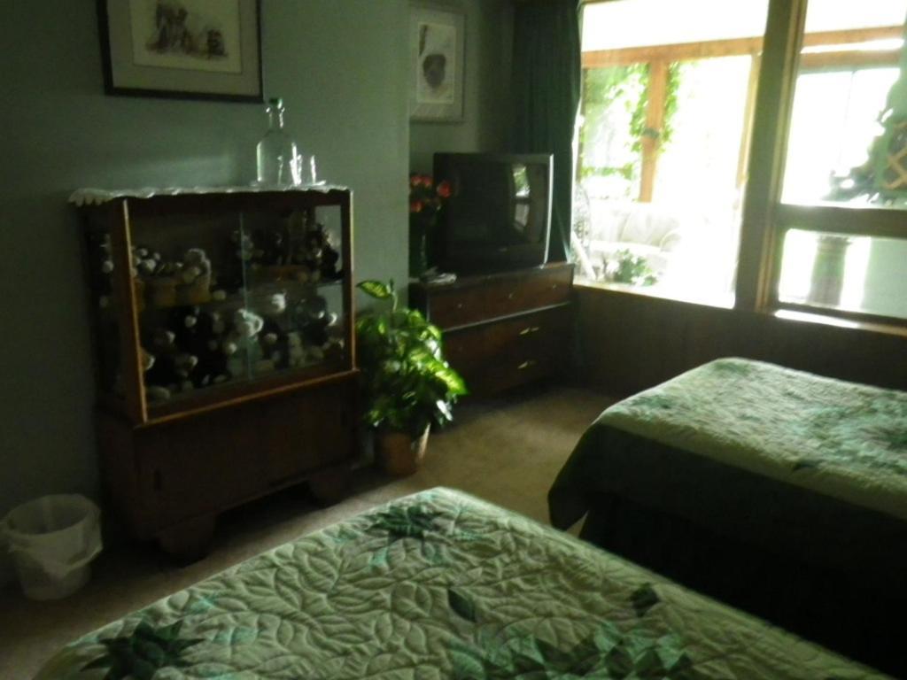 Beach Estates Inn Bed And Breakfast Nanaimo Bilik gambar